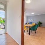 Family Apartment *