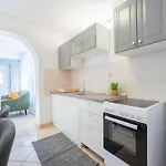 Apartment Family *